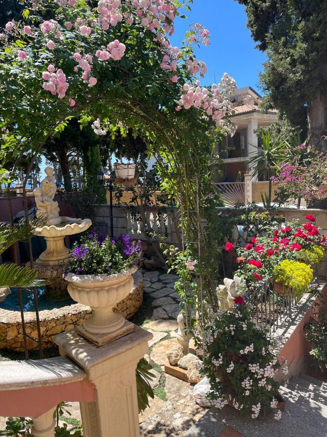 B&B Villa Regina Санта Доменика Екстериор снимка