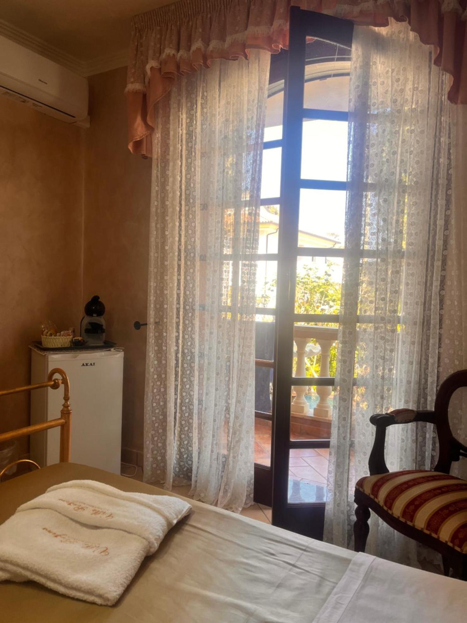 B&B Villa Regina Санта Доменика Екстериор снимка